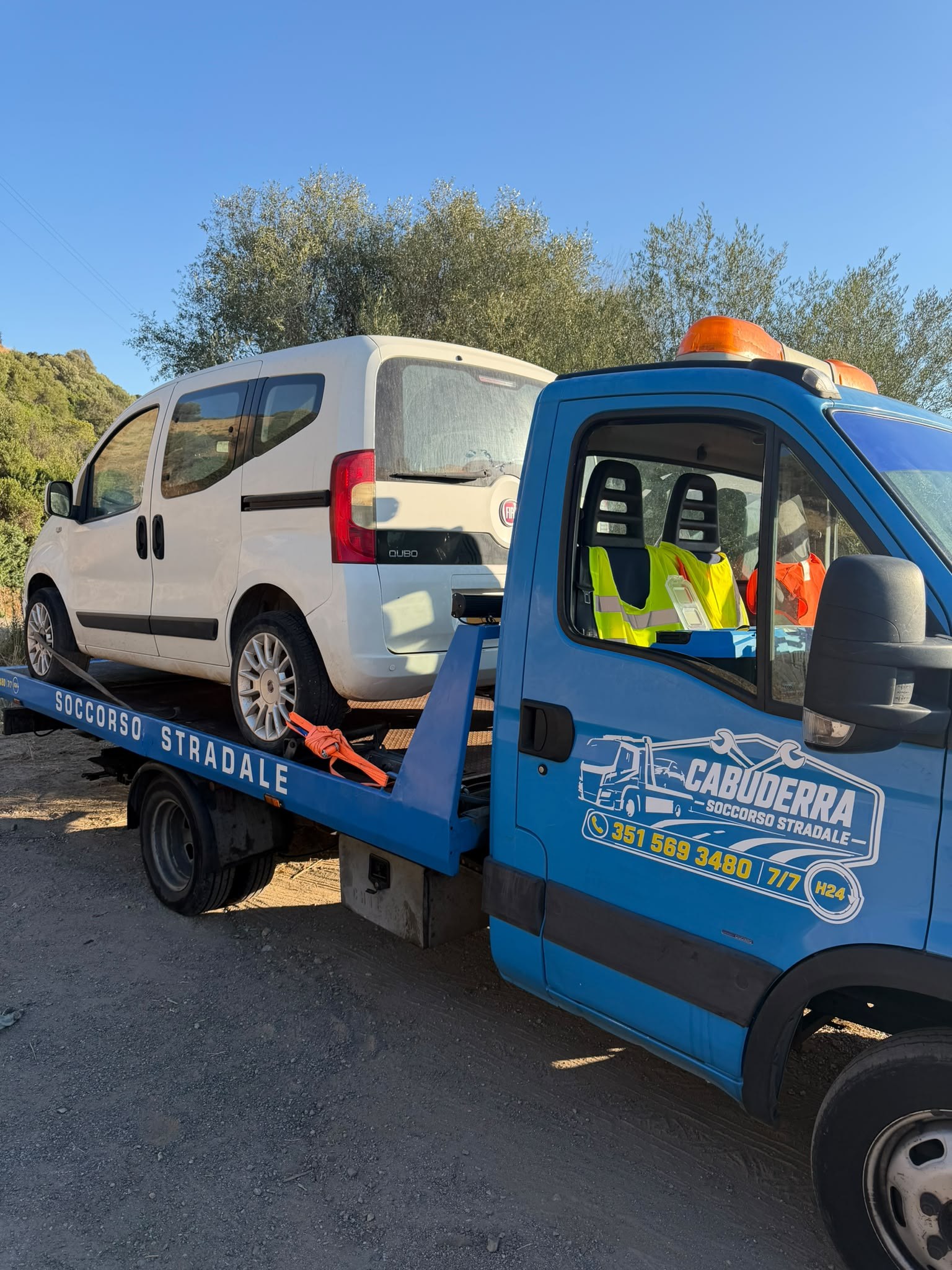 Trasporto veicolo con carro attrezzi Cabuderra